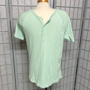 American Eagle Outfitters Men’s Mint Green Short-Sleeve Henley, Small